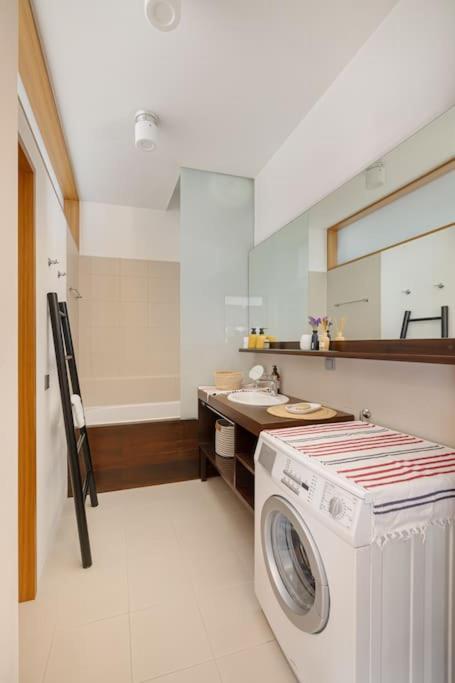 Apartamento Chmielna Center With Bath